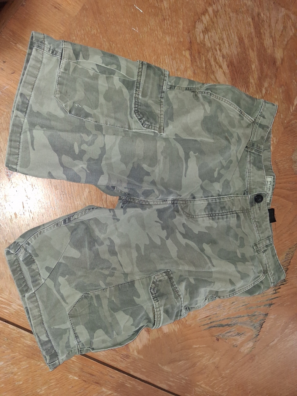 Divided Men's Camo Cargo Shorts in Green